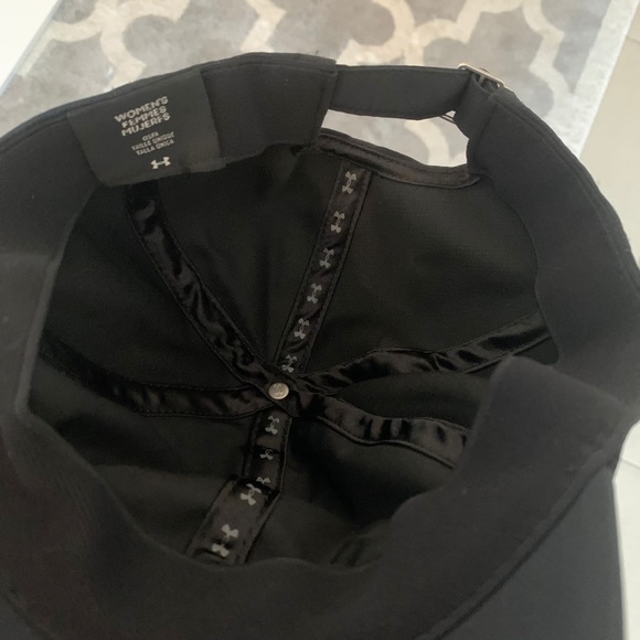 Under Armour Women’s Cap - Picture 5 of 5